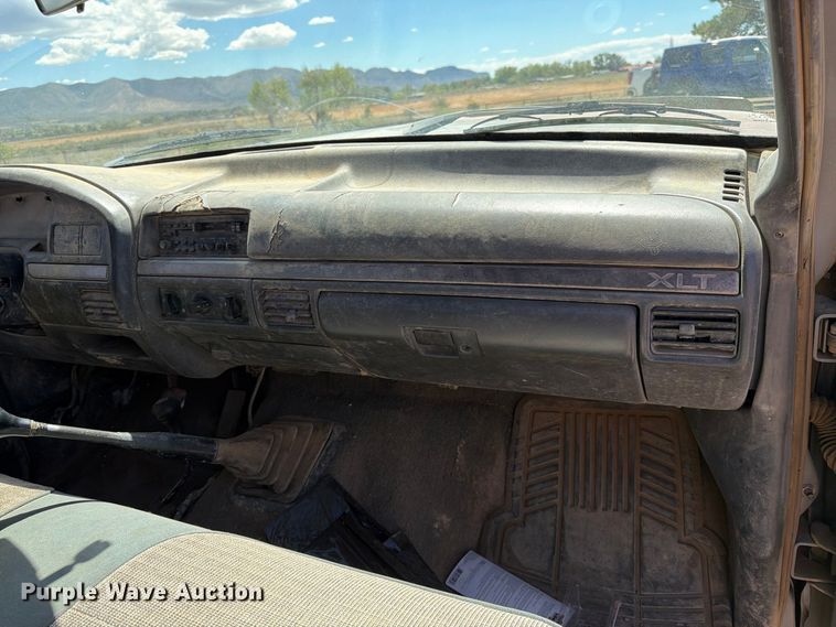 image for item FK4605 1993 Ford F350 Crew Cab pickup truck