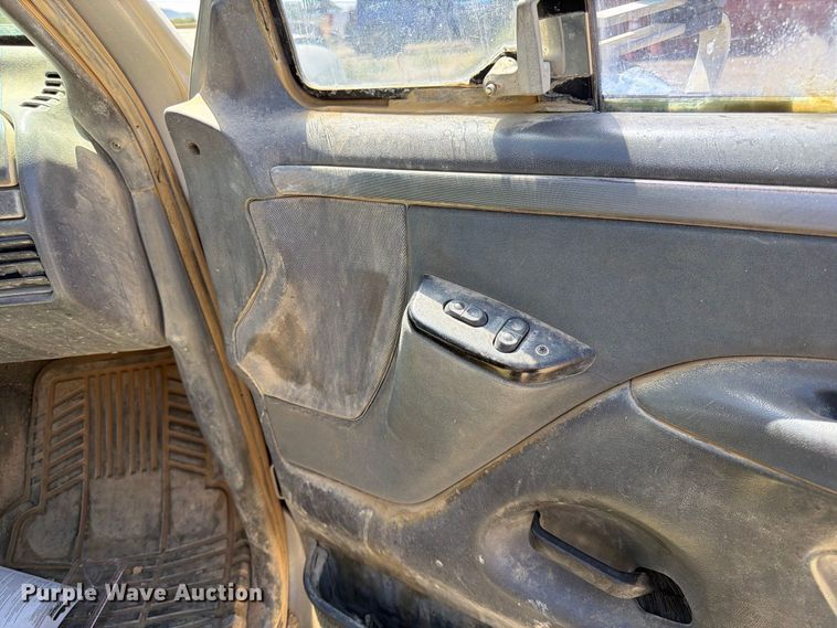 image for item FK4605 1993 Ford F350 Crew Cab pickup truck