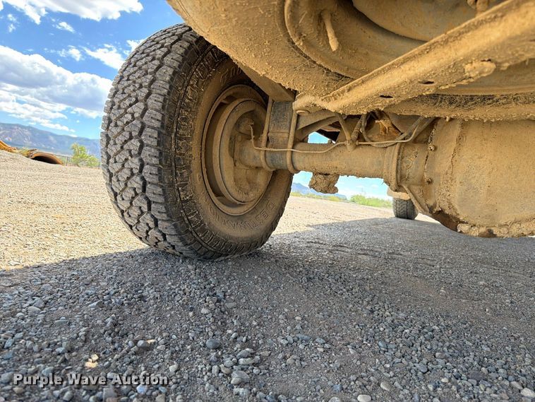 image for item FK4605 1993 Ford F350 Crew Cab pickup truck