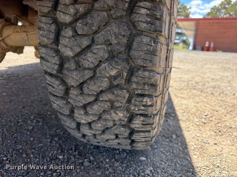 image for item FK4605 1993 Ford F350 Crew Cab pickup truck