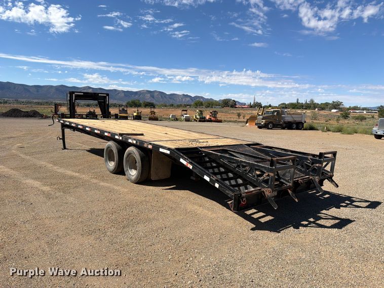 image for item FK4606 2003 Featherlite 5595 equipment trailer