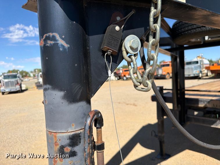 image for item FK4606 2003 Featherlite 5595 equipment trailer