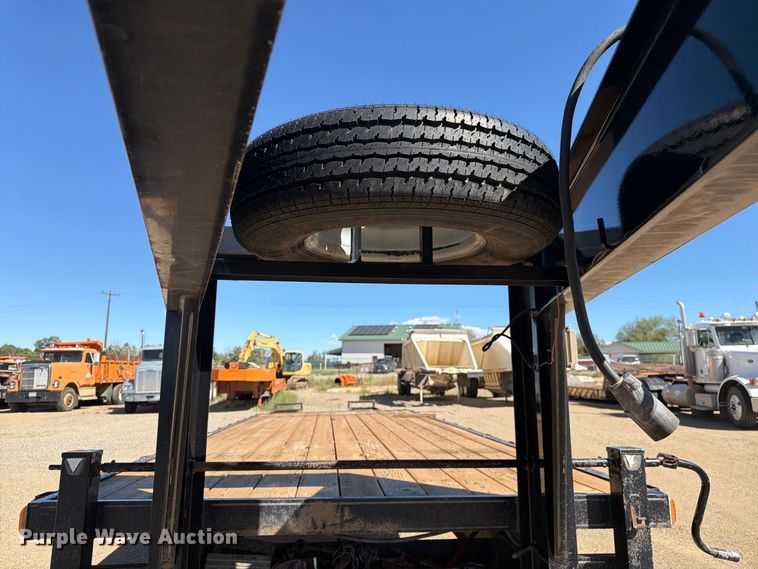 image for item FK4606 2003 Featherlite 5595 equipment trailer