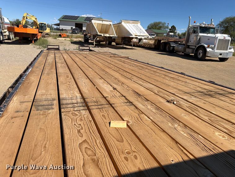 image for item FK4606 2003 Featherlite 5595 equipment trailer