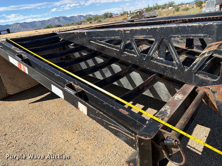 image for item FK4606 2003 Featherlite 5595 equipment trailer