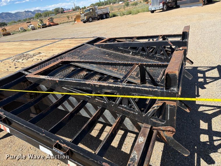 image for item FK4606 2003 Featherlite 5595 equipment trailer