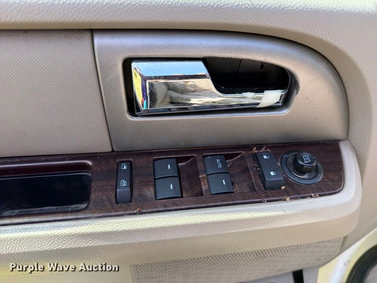 image for item FK5007 2008 Ford Expedition SUV