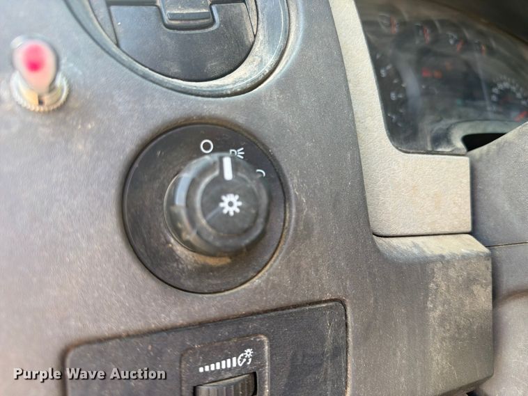 image for item FK5008 2009 Ford F150 Crew Cab pickup truck
