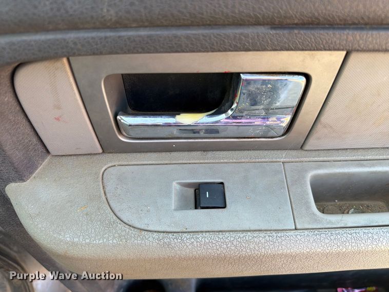 image for item FK5008 2009 Ford F150 Crew Cab pickup truck