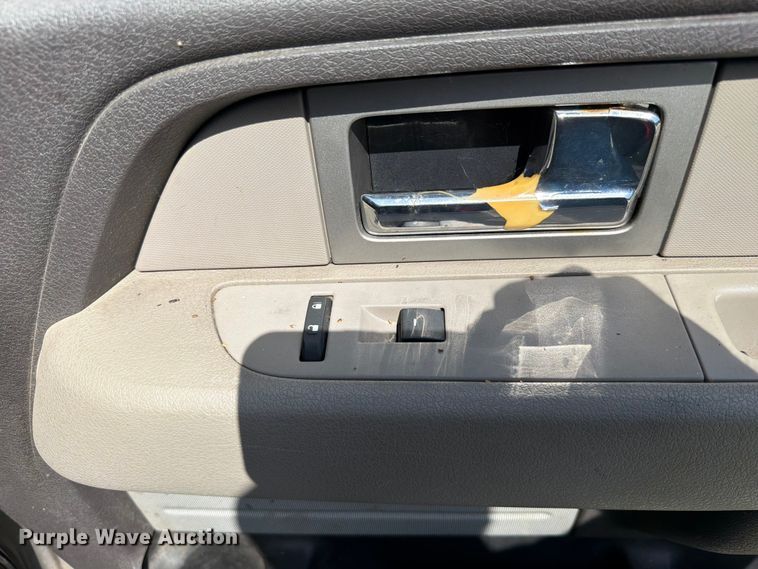 image for item FK5009 2009 Ford F150 Crew Cab pickup truck