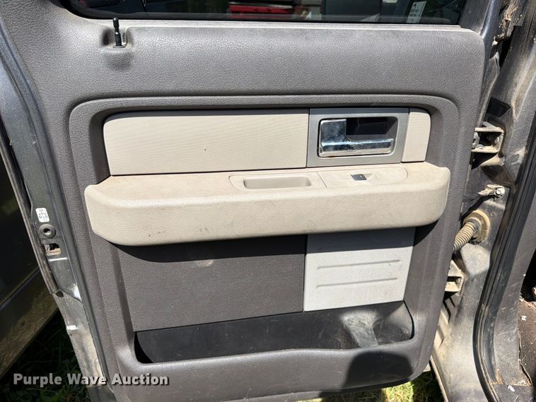 image for item FK5009 2009 Ford F150 Crew Cab pickup truck