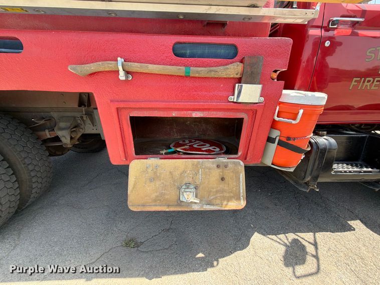 image for item FK5019 1985 Ford F800 pumper fire truck
