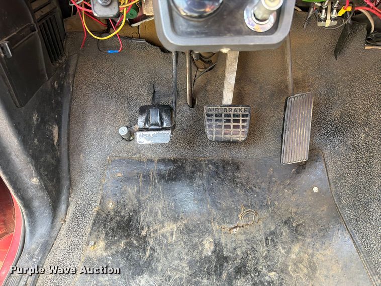 image for item FK5019 1985 Ford F800 pumper fire truck