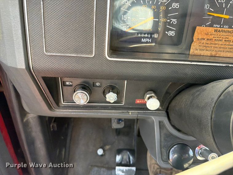 image for item FK5019 1985 Ford F800 pumper fire truck