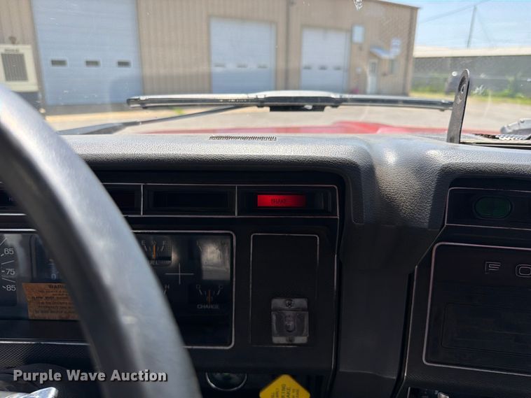image for item FK5019 1985 Ford F800 pumper fire truck