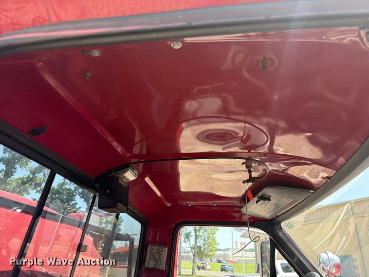image for item FK5019 1985 Ford F800 pumper fire truck