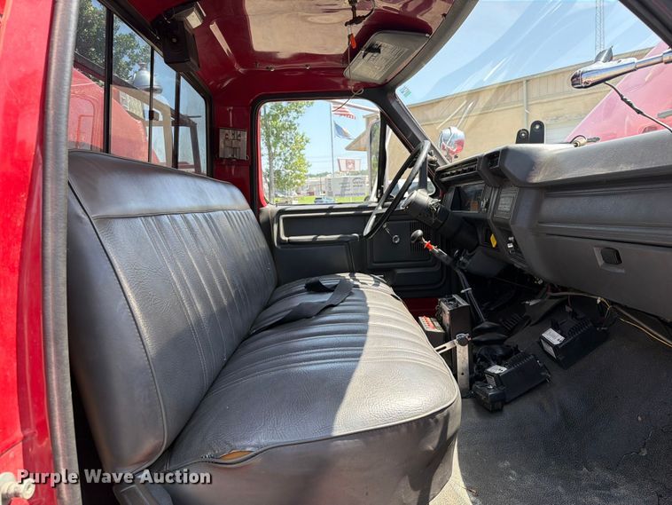 image for item FK5019 1985 Ford F800 pumper fire truck