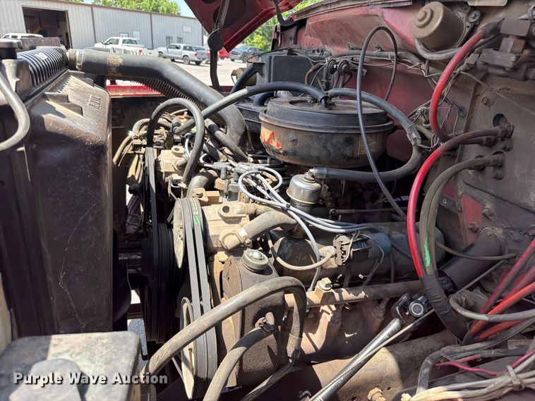 image for item FK5019 1985 Ford F800 pumper fire truck