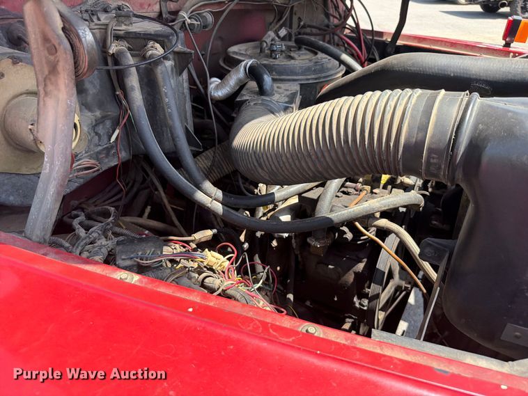 image for item FK5019 1985 Ford F800 pumper fire truck