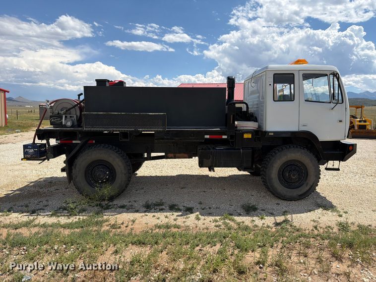 image for item FM7620 1998 Stewart & Stevenson brush fire truck