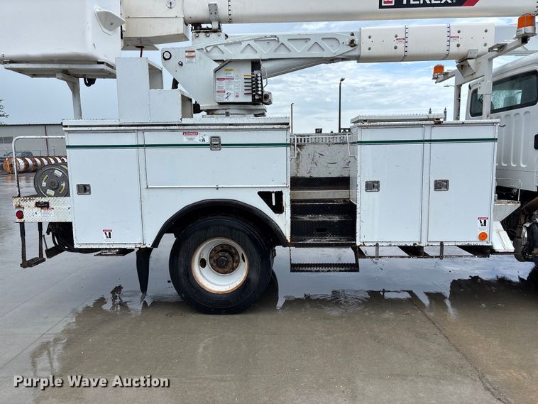 image for item FP3013 2014 Freightliner M2 bucket truck