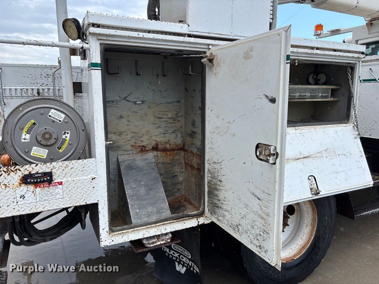 image for item FP3013 2014 Freightliner M2 bucket truck