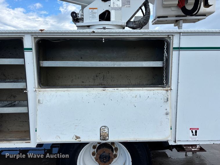 image for item FP3013 2014 Freightliner M2 bucket truck