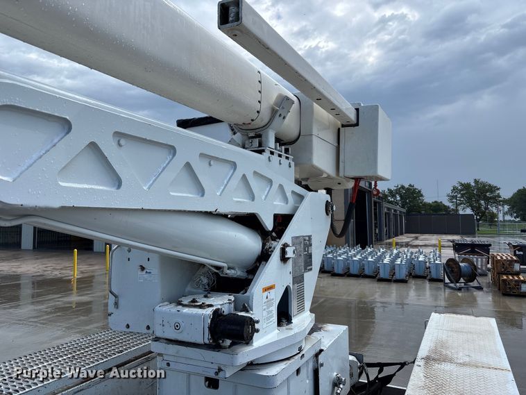 image for item FP3013 2014 Freightliner M2 bucket truck