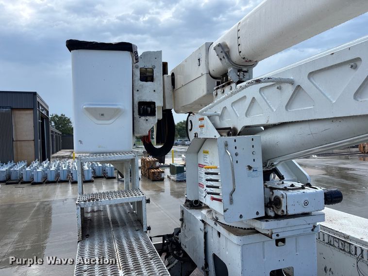 image for item FP3013 2014 Freightliner M2 bucket truck