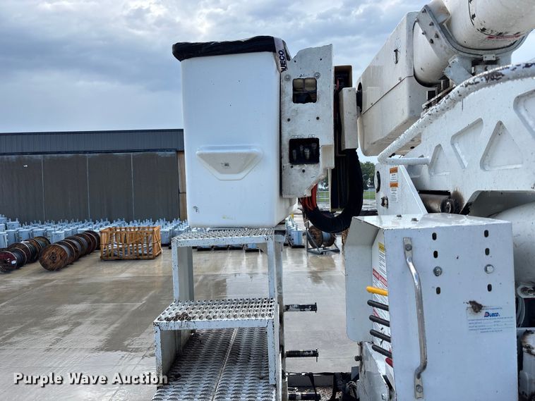 image for item FP3013 2014 Freightliner M2 bucket truck