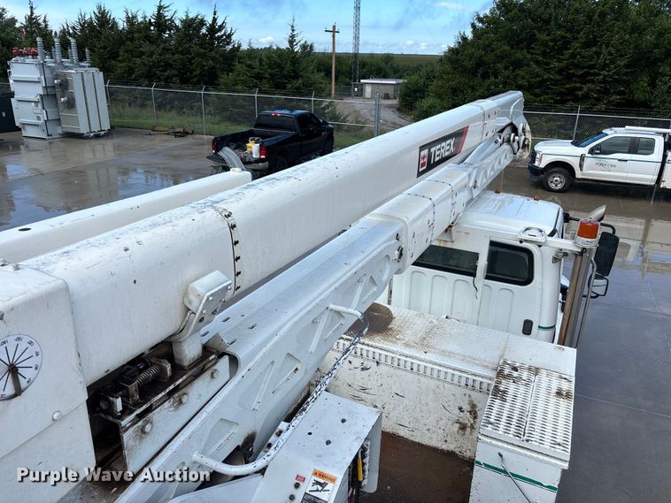 image for item FP3013 2014 Freightliner M2 bucket truck