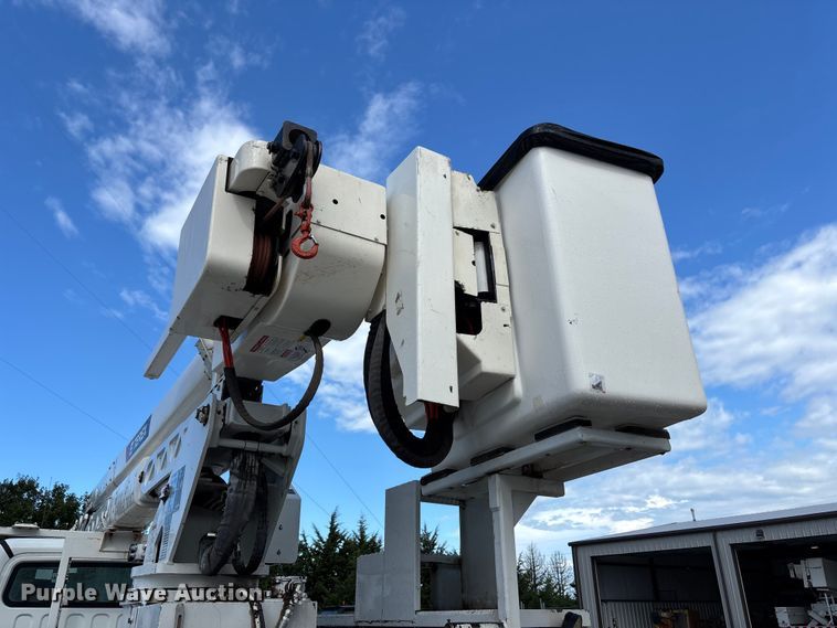 image for item FP3013 2014 Freightliner M2 bucket truck
