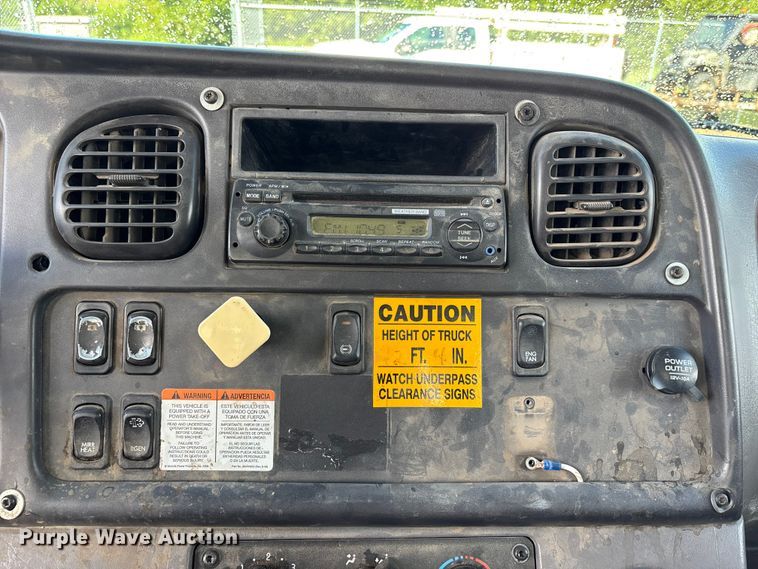 image for item FP3013 2014 Freightliner M2 bucket truck