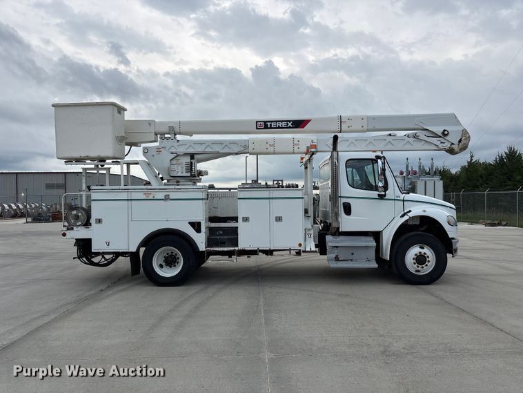 image for item FP3014 2016 Freightliner M2 bucket truck