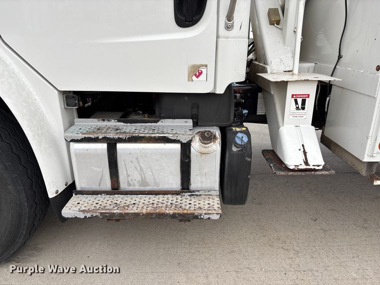 image for item FP3014 2016 Freightliner M2 bucket truck