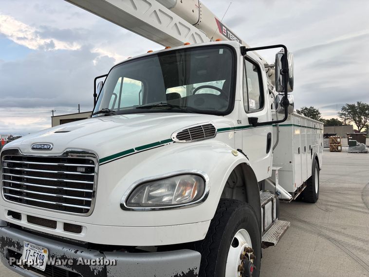 image for item FP3014 2016 Freightliner M2 bucket truck