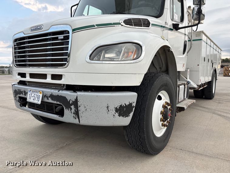 image for item FP3014 2016 Freightliner M2 bucket truck