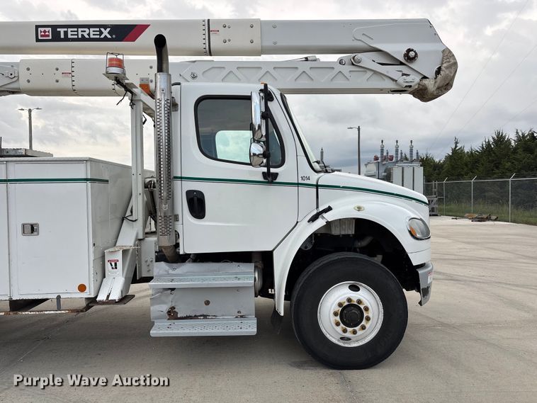image for item FP3014 2016 Freightliner M2 bucket truck