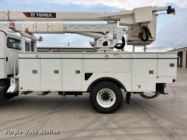 image for item FP3014 2016 Freightliner M2 bucket truck