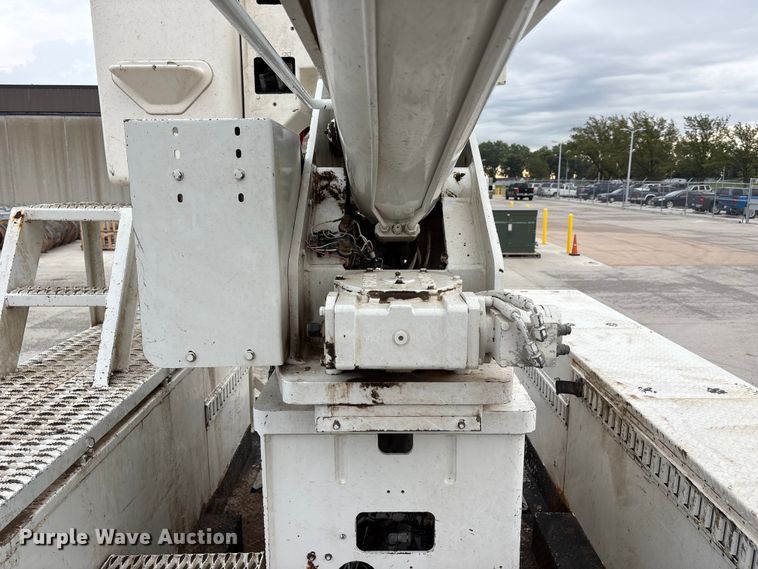 image for item FP3014 2016 Freightliner M2 bucket truck