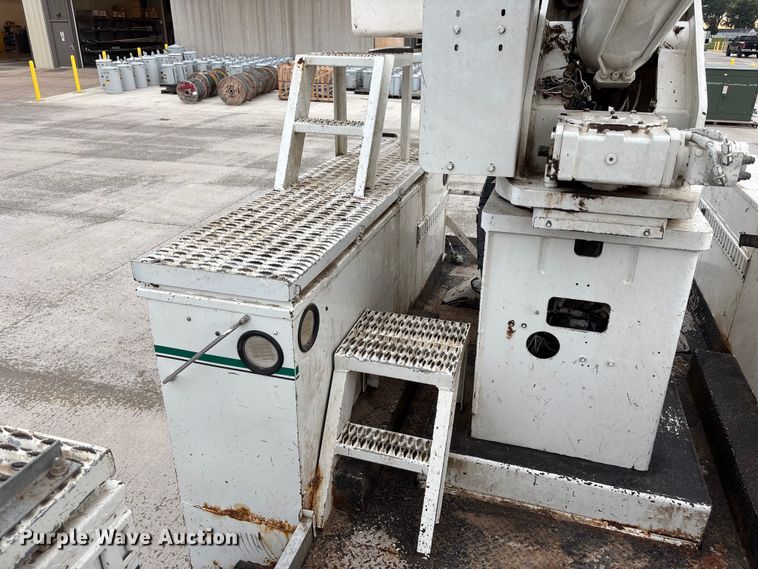 image for item FP3014 2016 Freightliner M2 bucket truck