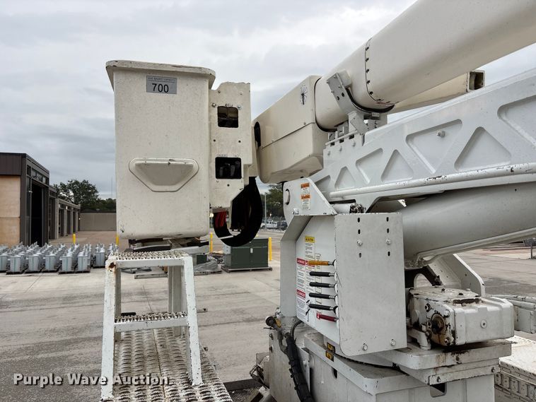 image for item FP3014 2016 Freightliner M2 bucket truck