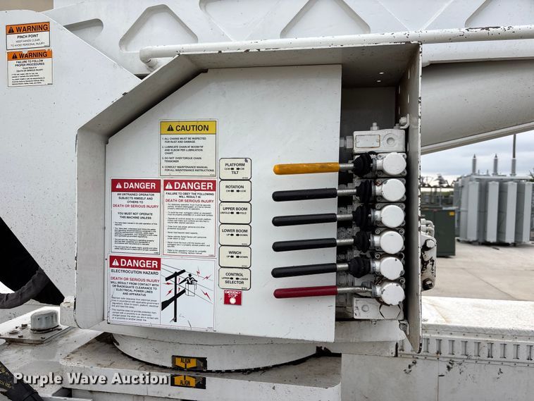 image for item FP3014 2016 Freightliner M2 bucket truck