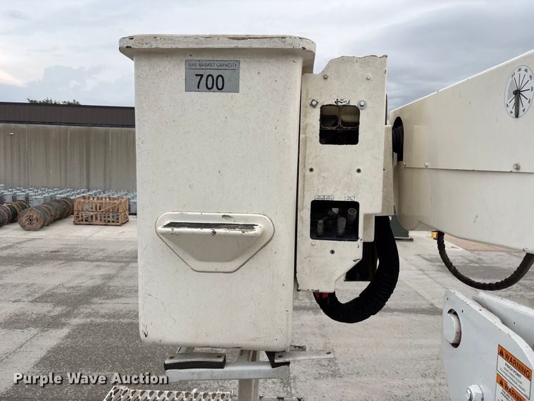 image for item FP3014 2016 Freightliner M2 bucket truck