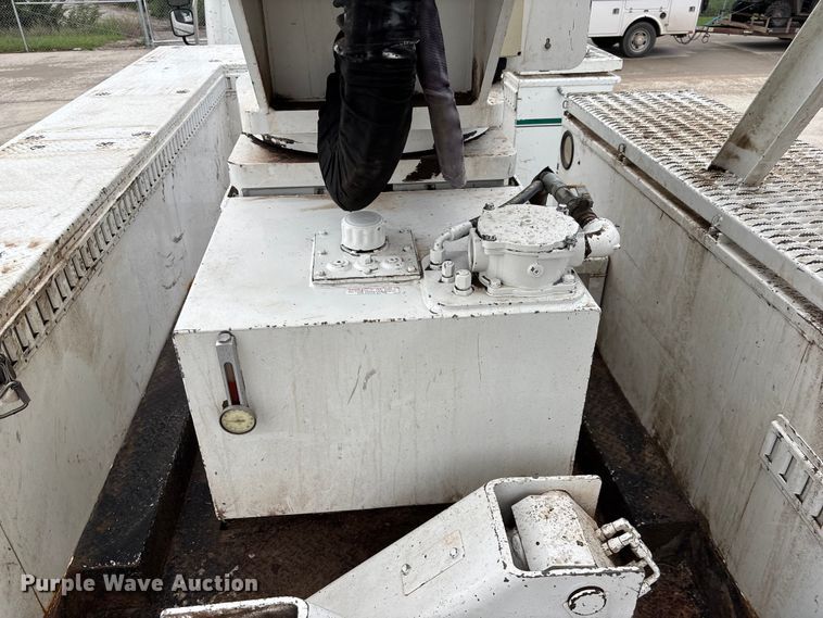 image for item FP3014 2016 Freightliner M2 bucket truck