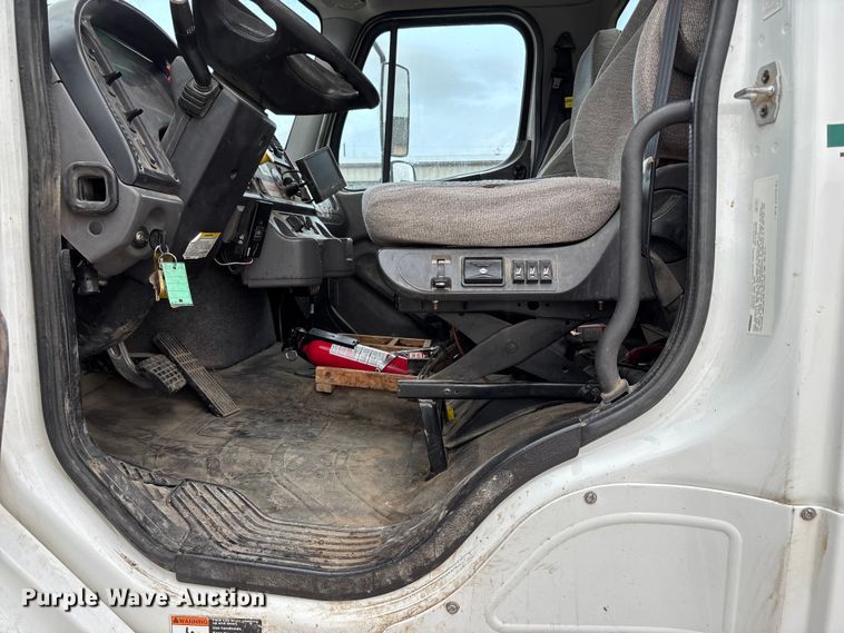 image for item FP3014 2016 Freightliner M2 bucket truck