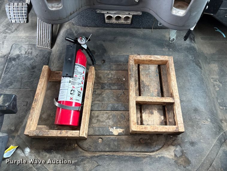 image for item FP3014 2016 Freightliner M2 bucket truck