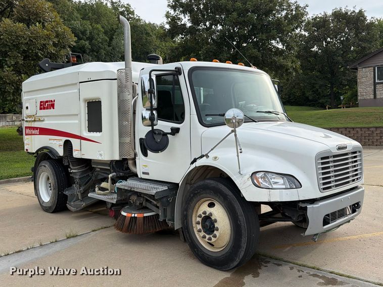 image for item FP4032 2009 Freightliner Business Class M2 street sweeper truck