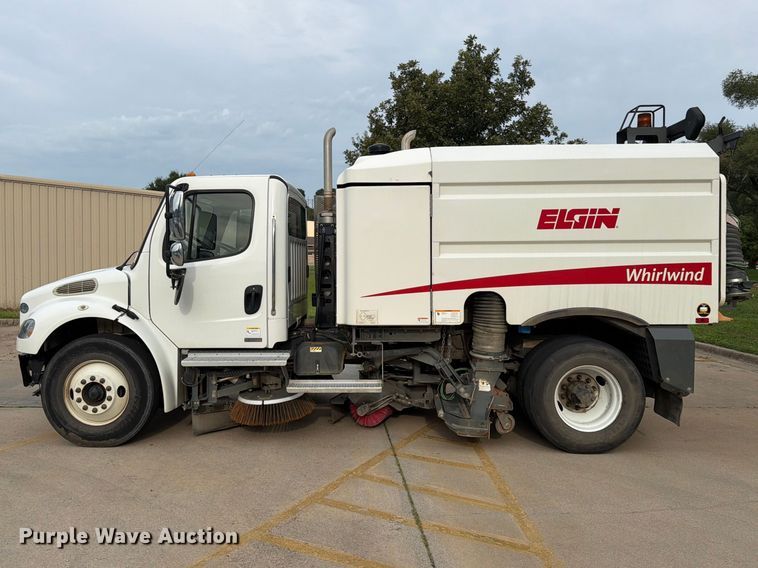 image for item FP4032 2009 Freightliner Business Class M2 street sweeper truck