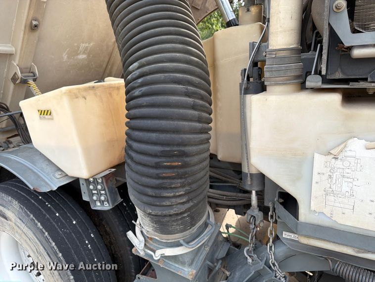image for item FP4032 2009 Freightliner Business Class M2 street sweeper truck